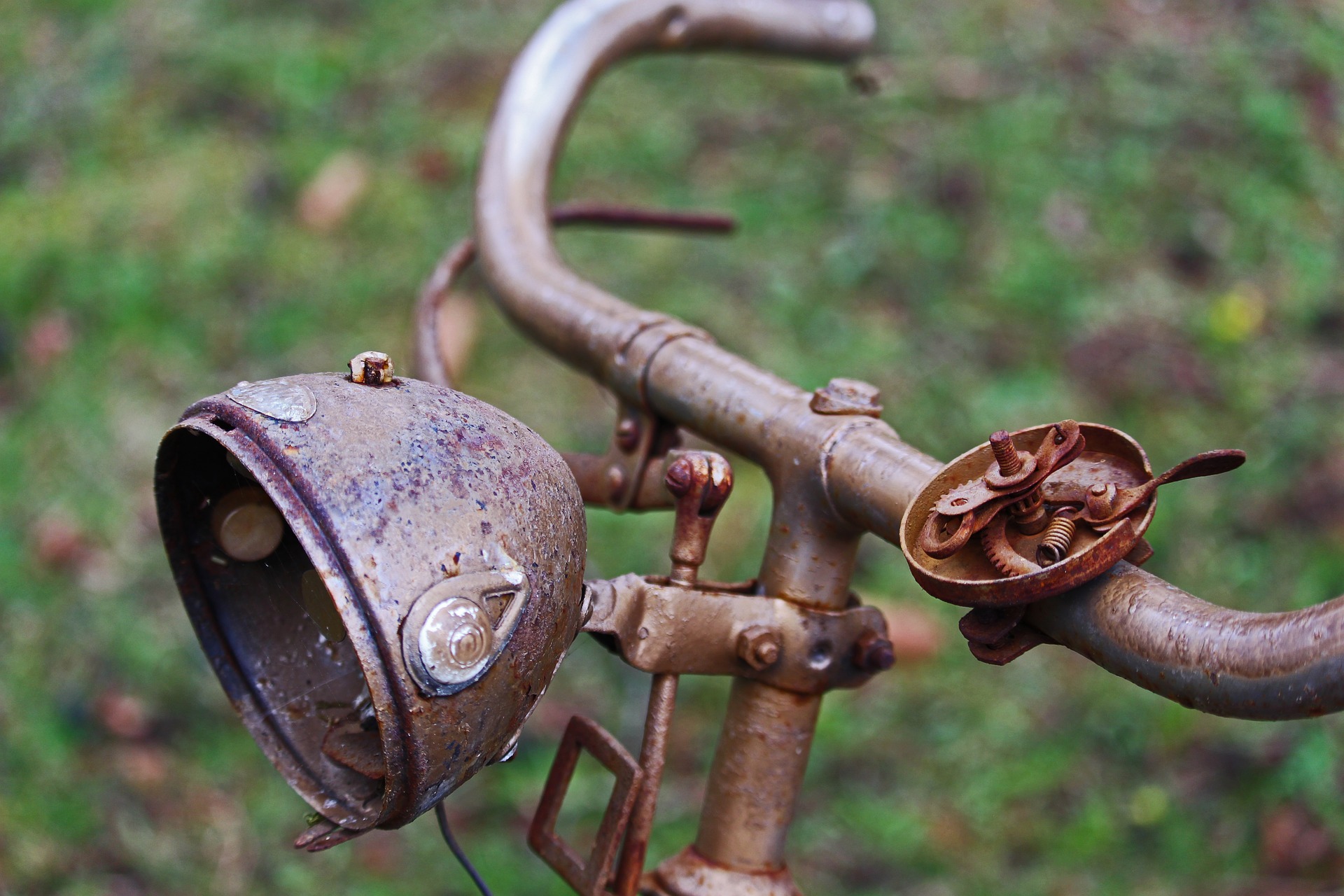 Old Bicycle 4082085 1920